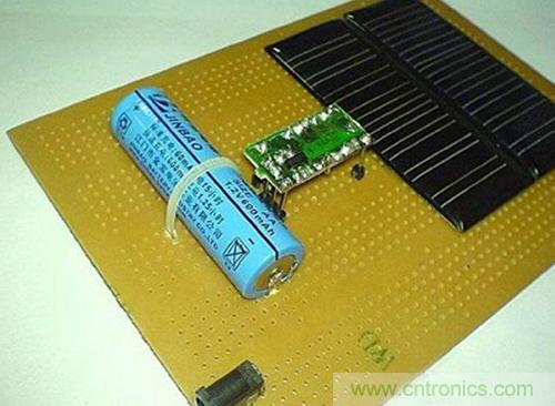 微型太陽能供電板DIY，給手電筒收音機供電