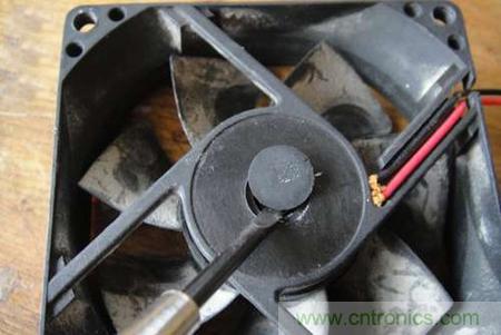 想減少電費嗎？DIY一個迷你風力發(fā)電機吧