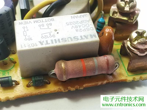 漏電保護(hù)器拆解：結(jié)構(gòu)有差異，做工不錯(cuò)