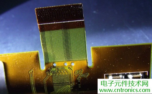 探秘電子紙！一款電紙書的電子墨水屏拆解