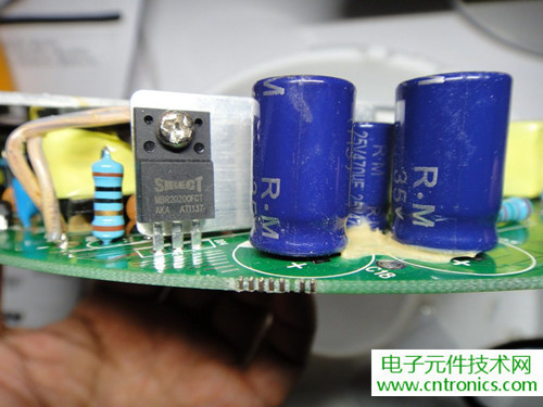 高端大氣上檔次！智能遙控調(diào)光LED吸頂燈拆解