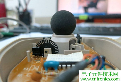 殿堂級(jí)機(jī)械鼠標(biāo)拆解：嘆精致做工！