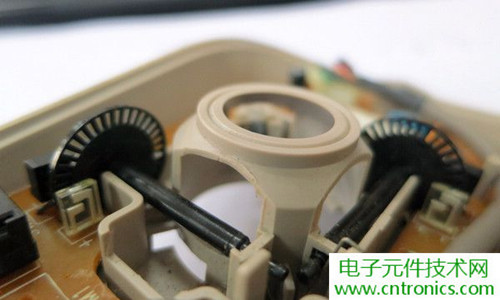 殿堂級(jí)機(jī)械鼠標(biāo)拆解：嘆精致做工！