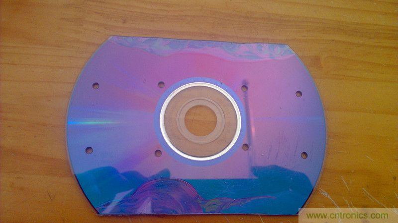 牛人力作！PCB版藍(lán)牙智能小車DIY