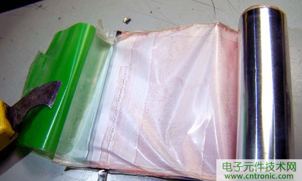 筆記本電池拆解，探秘電池內(nèi)部結(jié)構(gòu)