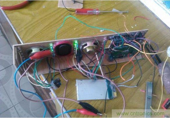 組裝，調試，安裝吸音棉