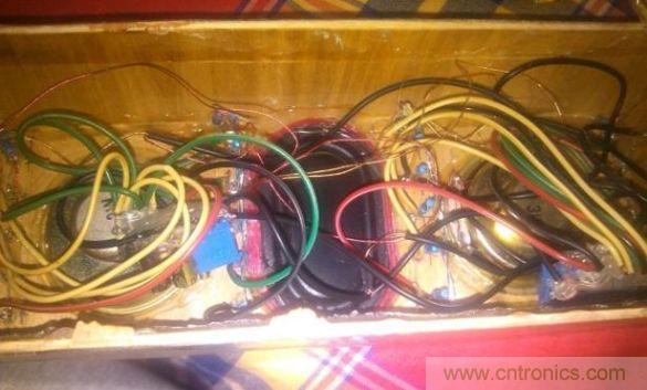 組裝，調試，安裝吸音棉