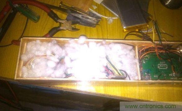 組裝，調試，安裝吸音棉