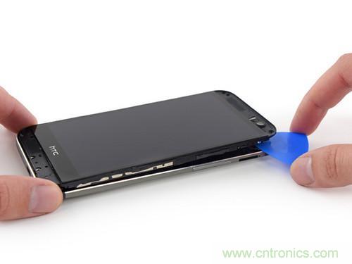 牛人強(qiáng)拆！新HTC One(M8)真機(jī)精密做工難修理