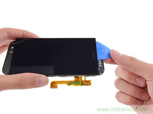 牛人強(qiáng)拆！新HTC One(M8)真機(jī)精密做工難修理