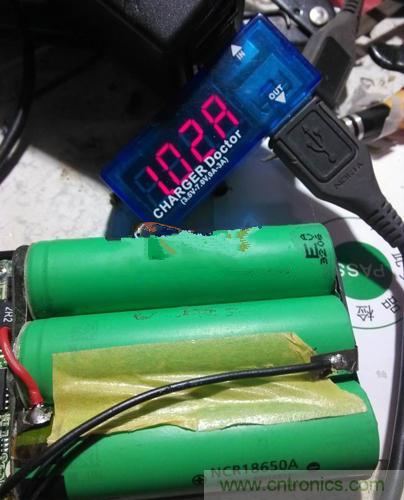 一拆便知！移動電源充電電流如何改造？