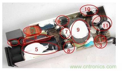 電源適配器的構(gòu)造  6 1. 壓敏電阻，其功能是當(dāng)外界電壓過高時，壓敏電阻阻值迅速變得很小，與壓敏電阻串聯(lián)的保險絲被熔斷，從而保護其他電路不被燒壞。  2. 保險絲，規(guī)格為2.5A/250V，當(dāng)電路中的電流過大時，保險絲會熔斷以保護其他元件。  3. 電感線圈(又稱扼流圈)，主要功能是降低電磁干擾。  4. 整流橋，規(guī)格為D3SB，作用是把220V交流電變?yōu)橹绷麟姟? 5. 濾波電容，規(guī)格為180μF/400V，作用是濾除直流電中的交流紋波，使電路工作更可靠。  6. 運放IC(集成電路)，保護電路、電壓調(diào)節(jié)的重要組成部分。  7. 溫度探頭，用于探測電源適配器的內(nèi)部溫度，當(dāng)溫度高于某一設(shè)定值時(不同品牌的電源適配器，其設(shè)定的溫度閥值略有不同)，保護電路會切斷適配器的電壓輸出，從而保護適配器不受損壞。   8. 大功率開關(guān)管，是開關(guān)電源中的核心元件之一，開關(guān)電源能“一開一關(guān)”地工作，開關(guān)管功不可沒。   9. 開關(guān)變壓器，開關(guān)電源中的核心元件之一。   10. 次級整流管，功能是把低壓交流電變?yōu)榈蛪褐绷麟?。在IBM的電源適配器中，整流管往往是由兩個大功率并聯(lián)工作的，以獲得較大的電流輸出。   11. 次級濾波電容，規(guī)格為820μF/ 25V，共有兩個，起濾除低壓直流電中的紋波的作用。  除上述元件外，電路板上還有可調(diào)電位器及其他阻容元件。