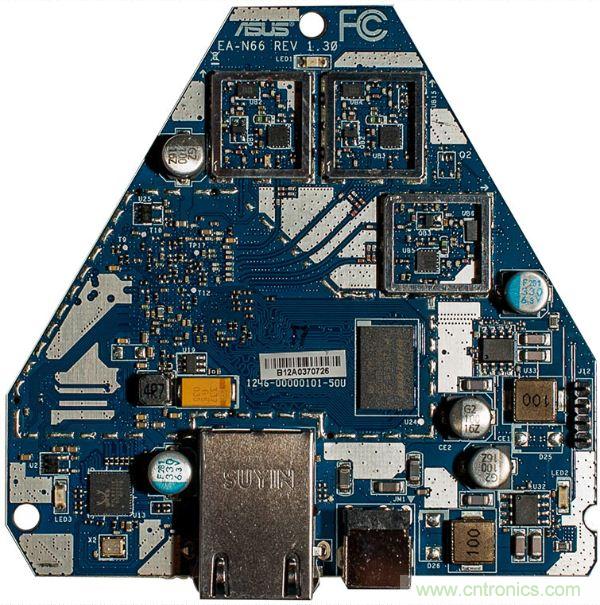 圖2：PCB為藍色的v1.3版本。