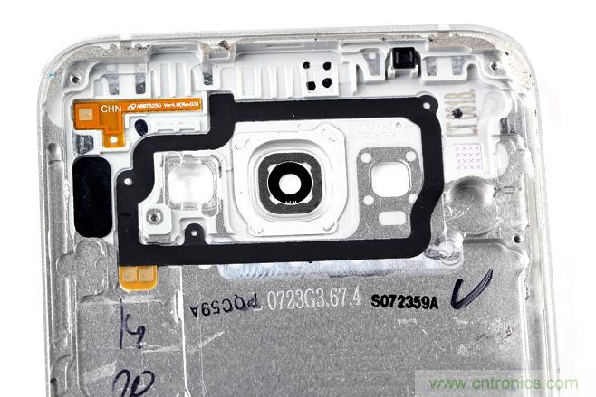三星Galaxy A8拆解，中端、旗艦傻傻分不清楚