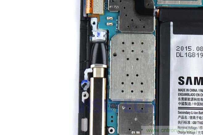 Galaxy Note5拆解，與S系列差距日漸模糊