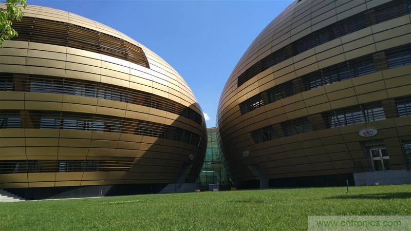 無邊框的 nubia Z9 ，一款既有驚喜，又有驚艷的智能手機(jī)