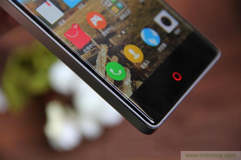 無邊框的 nubia Z9 ，一款既有驚喜，又有驚艷的智能手機(jī)