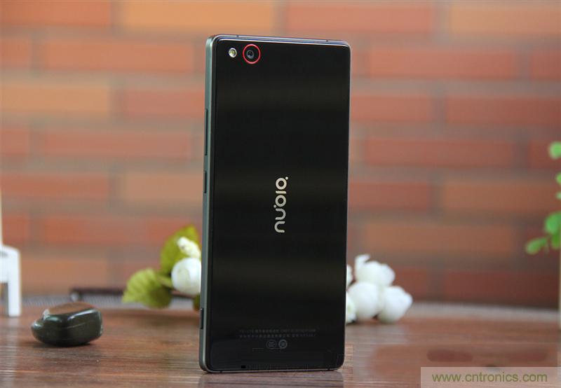 無邊框的 nubia Z9 ，一款既有驚喜，又有驚艷的智能手機(jī)