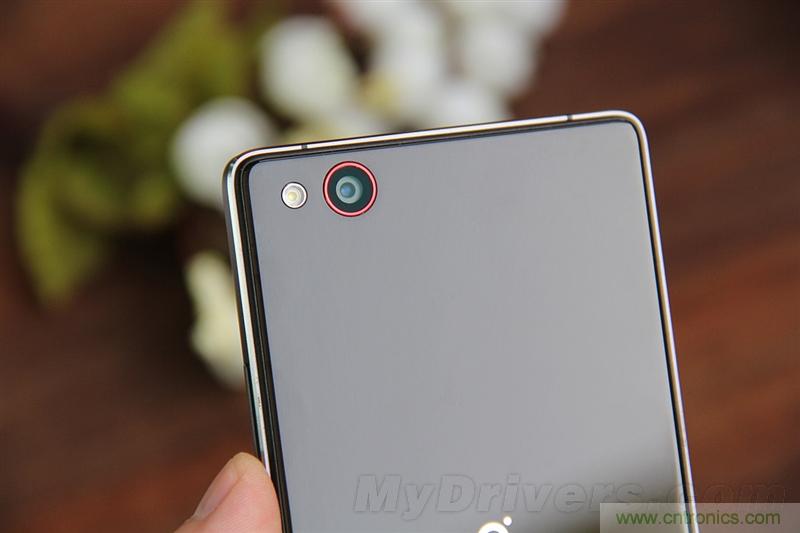 無邊框的 nubia Z9 ，一款既有驚喜，又有驚艷的智能手機(jī)