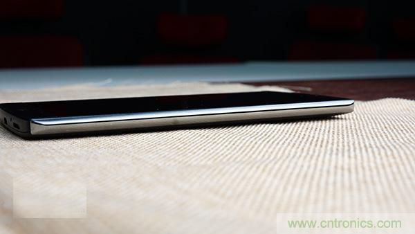 業(yè)界良心 LG V10 評測:剛毅、冷峻，不失人性化