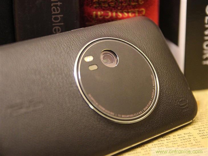 能媲美微單的 Zenfone Zoom測評(píng)：請叫我“奧利奧”拍照手機(jī)