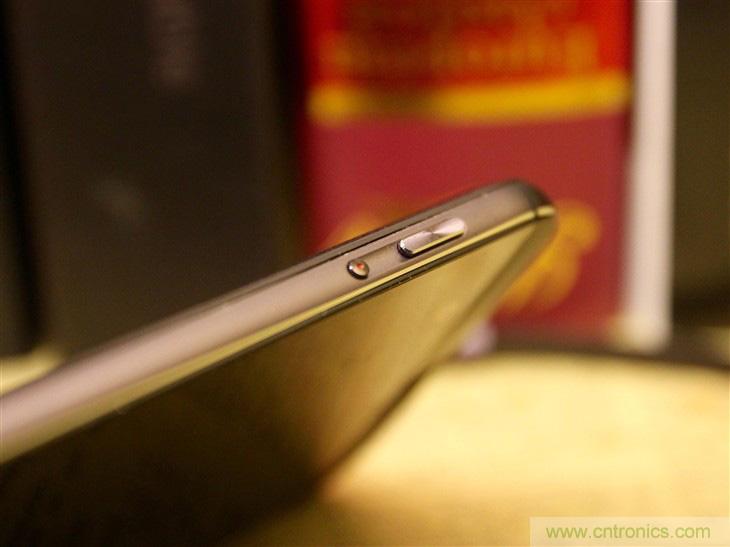 能媲美微單的 Zenfone Zoom測評(píng)：請叫我“奧利奧”拍照手機(jī)