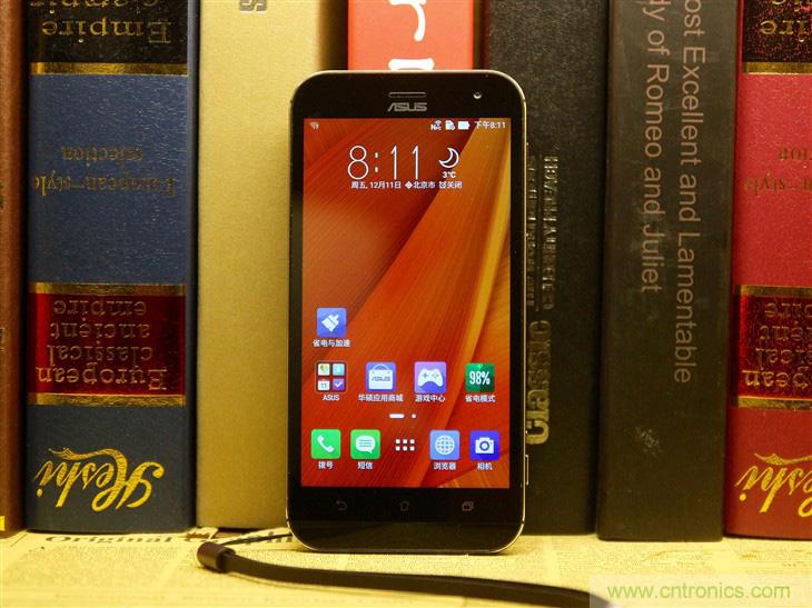 能媲美微單的 Zenfone Zoom測評(píng)：請叫我“奧利奧”拍照手機(jī)