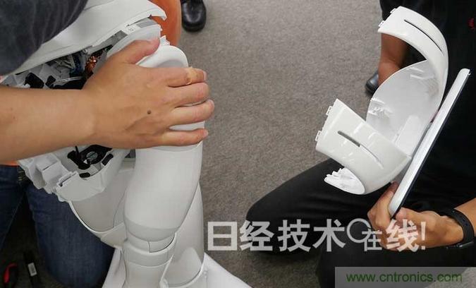 拆解筆記本不過癮，那就來拆拆日本情感機器人吧！