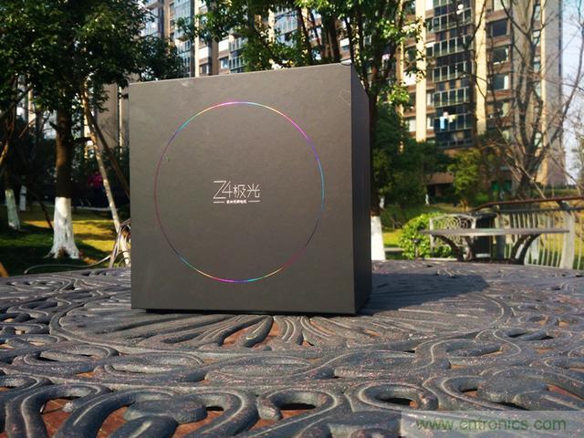 無屏電視時(shí)代已然來臨，客廳你做好準(zhǔn)備了嗎？