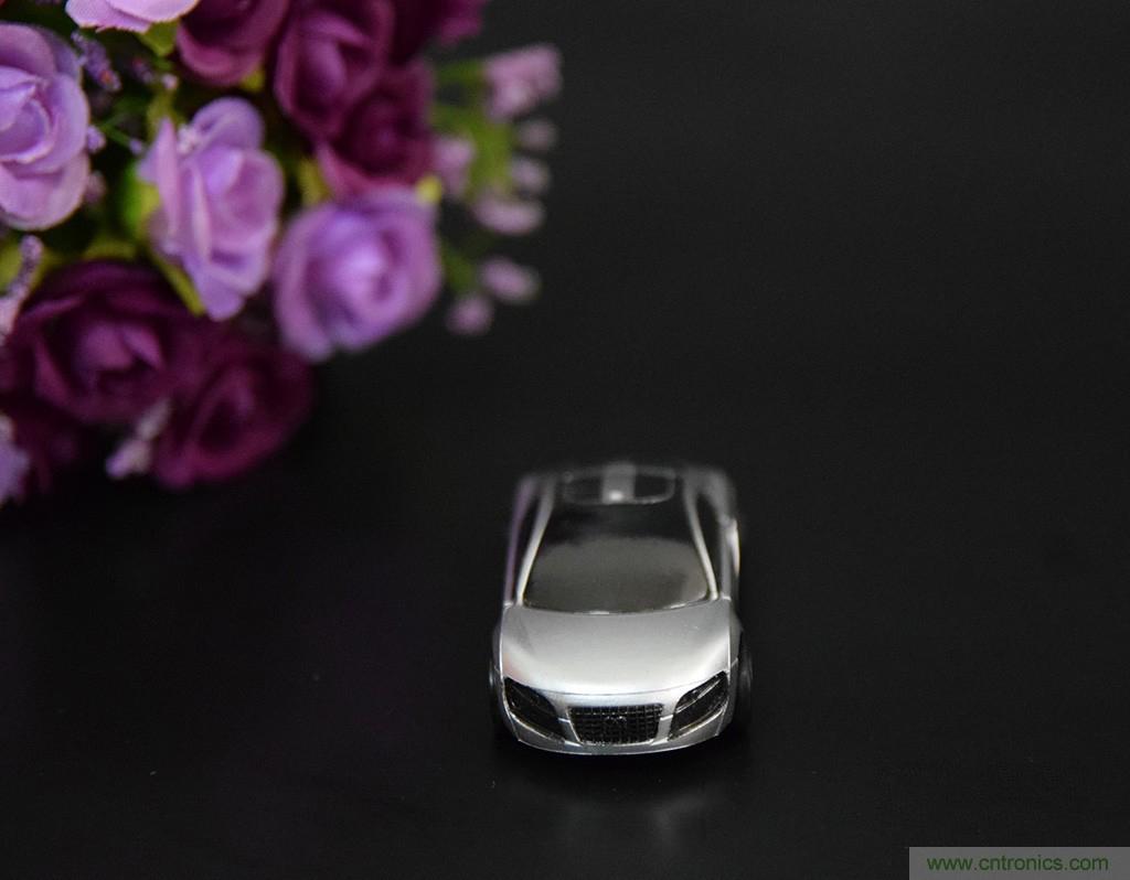 虛擬與現(xiàn)實(shí)相結(jié)合的飛車游戲，讓你體驗(yàn)速度與激情的碰撞！