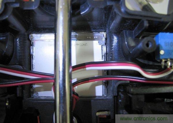 無人機 DIY 制作全過程，酷得不要不要的！