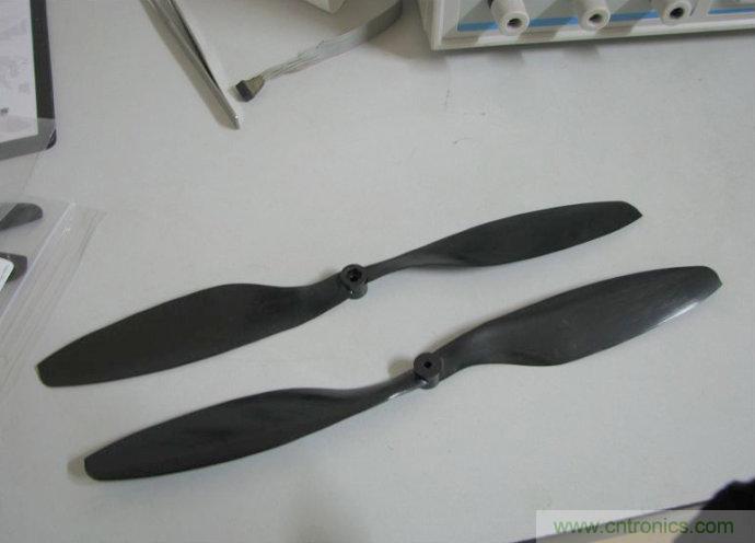 無人機 DIY 制作全過程，酷得不要不要的！