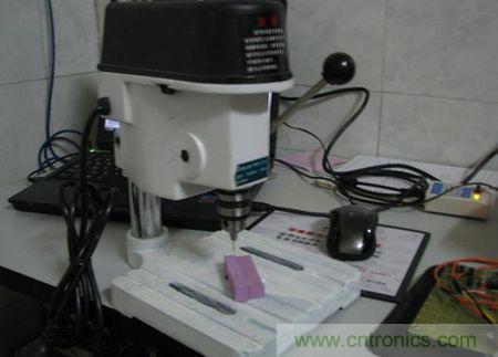 無人機 DIY 制作全過程，酷得不要不要的！