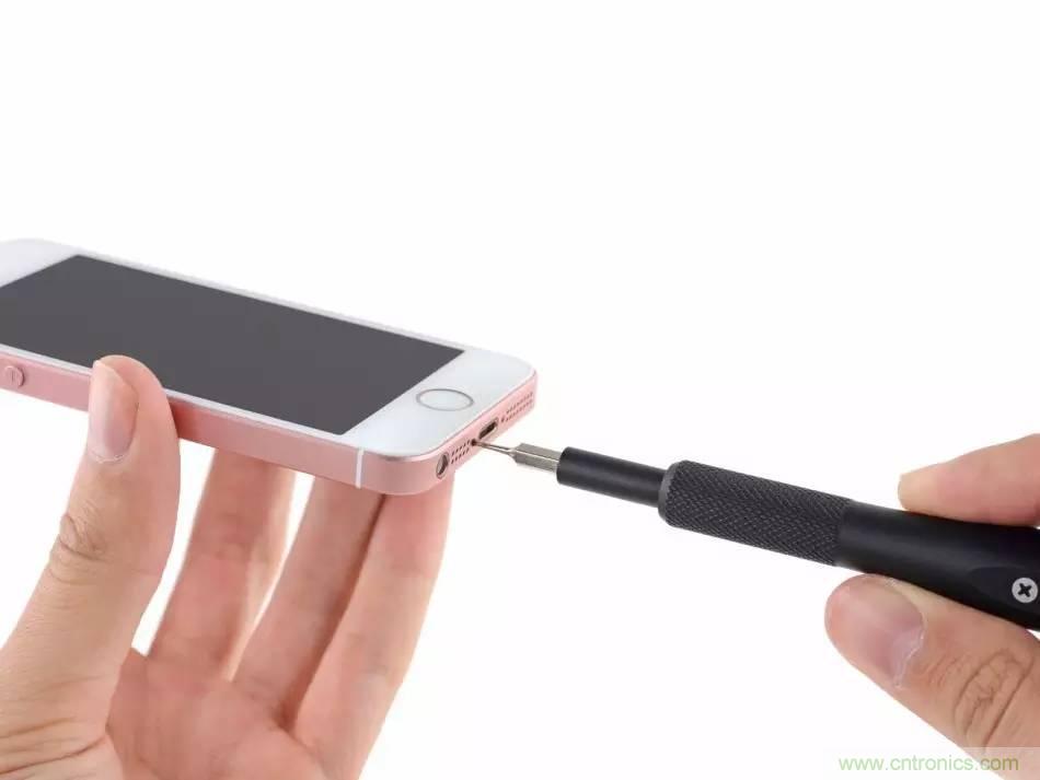 有什么地方?jīng)]有變？iPhone SE真機(jī)拆解