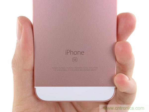 有什么地方?jīng)]有變？iPhone SE真機(jī)拆解