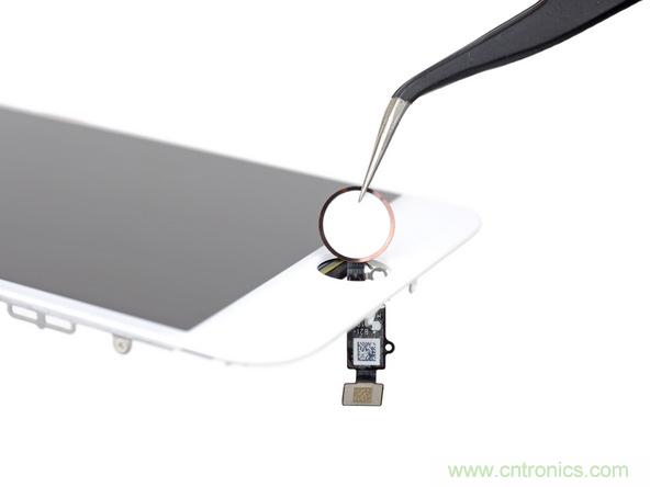 iPhone 8首拆：無(wú)線(xiàn)充電版本的iPhone 7？