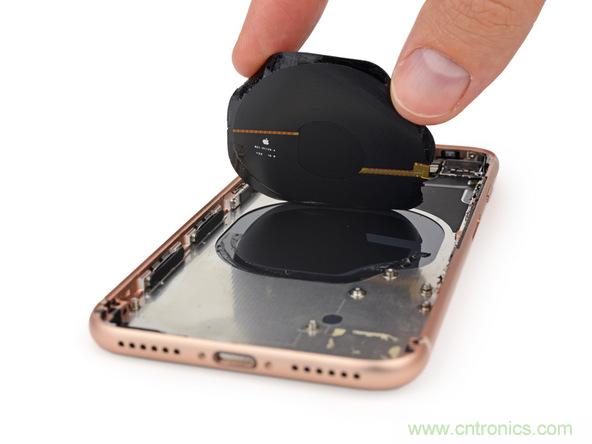 iPhone 8首拆：無(wú)線(xiàn)充電版本的iPhone 7？