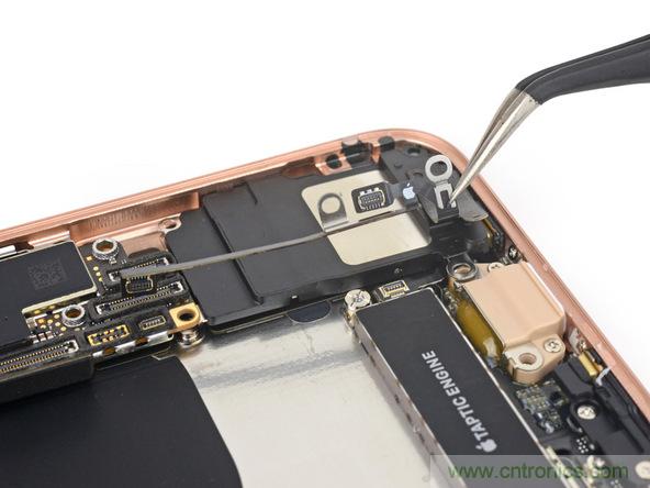 iPhone 8首拆：無(wú)線(xiàn)充電版本的iPhone 7？