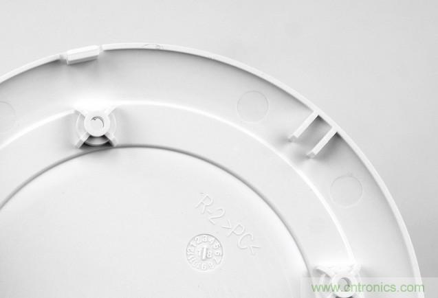 拆解對比：系出同門，小米、紫米無線充電器的差別有多大？