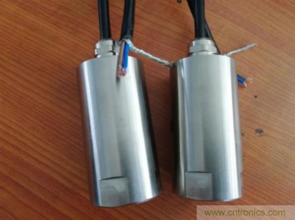 振動傳感器的機(jī)電變換原理？主要的分類有哪些？
