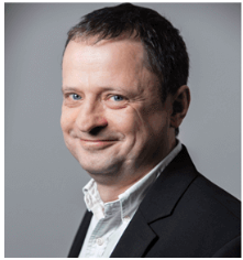 本屆峰會(huì)以 “你好，數(shù)字具身 (Hello, Digital Embodiment)” 為議題，直指下一代AI發(fā)展的核心——如何讓智能體更好地感知并與物理世界交互。屆時(shí)，Arm、西門子、SiPearl、Prophesee、芯原股份、思特威、英諾達(dá)等國(guó)內(nèi)外半導(dǎo)體巨頭的掌門人與高管將罕見(jiàn)同臺(tái)，從芯片設(shè)計(jì)、視覺(jué)傳感、EDA工具到系統(tǒng)架構(gòu)，共同勾勒千億增量市場(chǎng)的技術(shù)路線與商業(yè)藍(lán)圖。席位緊張，機(jī)遇不容錯(cuò)過(guò)。